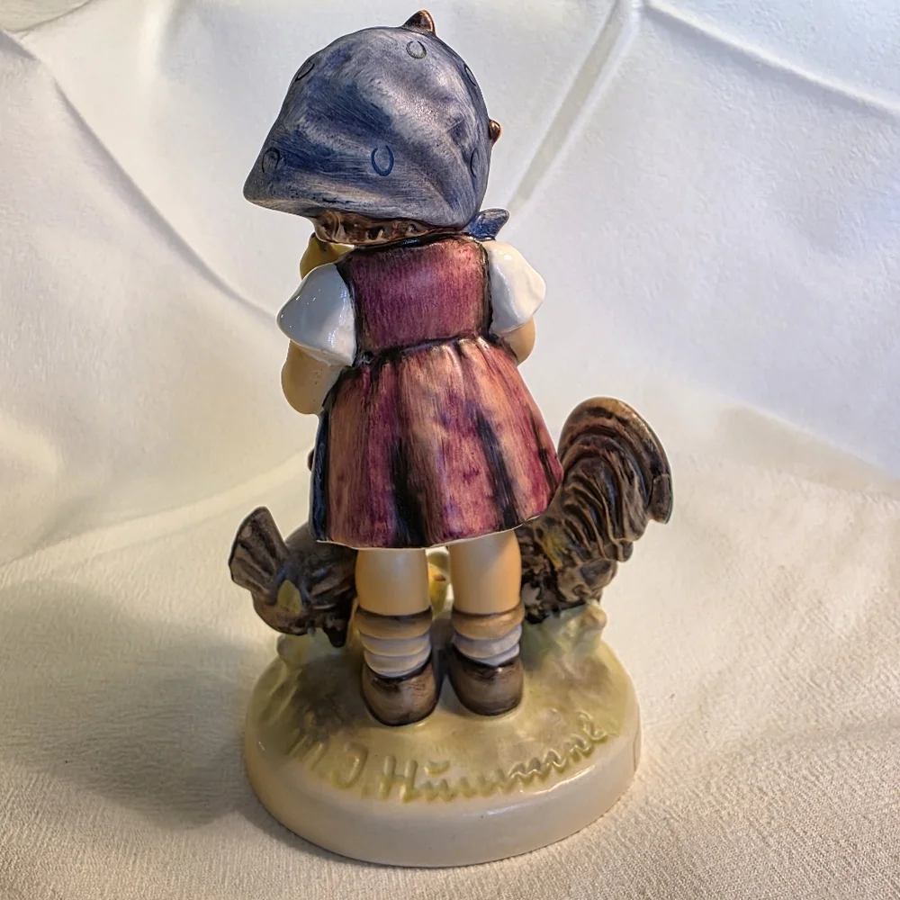 Vintage Goebel Hummel Feeding Time Figurine Girl Chickens TMK 6 1986 Retired
